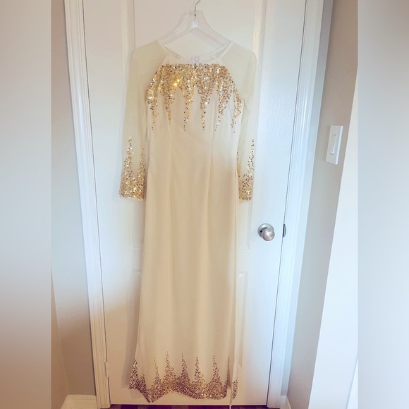 Vietnamese Ao Dai - Picture 3 of 4